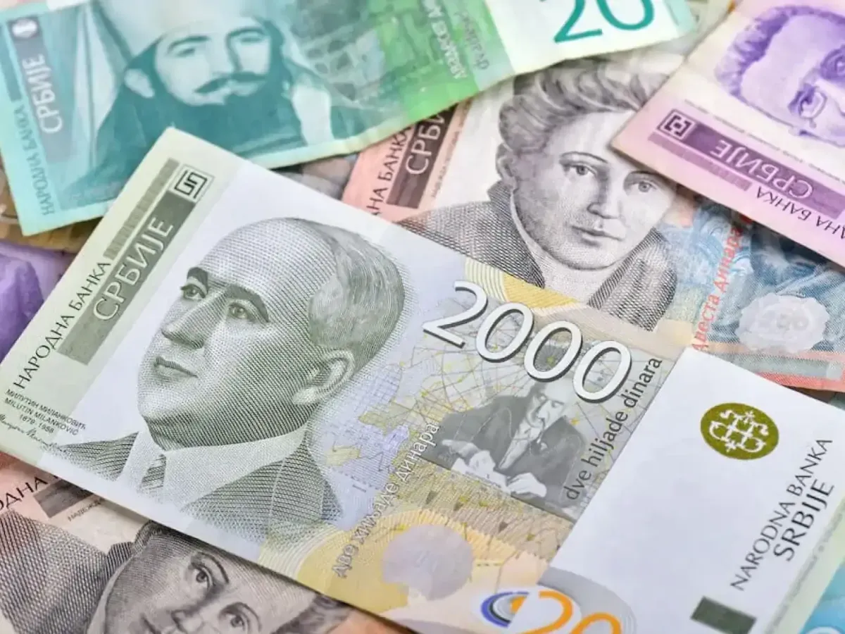 Zdjęcie Jaka waluta jest w Serbii? Poznaj dinara serbskiego i jego znaczenie
