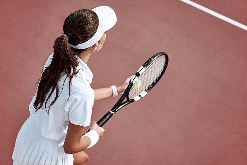 Zdjęcie Tenis ziemny dla początkujących: zasady i tajniki gry na korcie