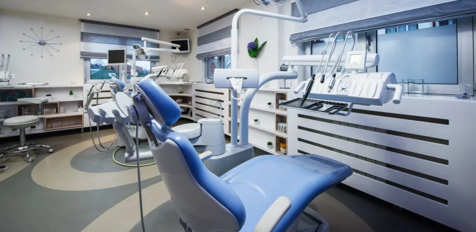 Zdjęcie Ile trwa proces o odszkodowanie od dentysty? Poznaj kluczowe czynniki