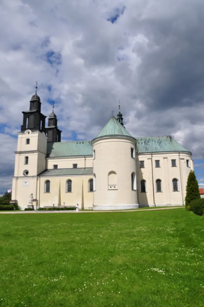 Zdjęcie Sanktuarium Matki Bożej Gidelskiej – historia, cuda i praktyczne informacje dla pielgrzymów
