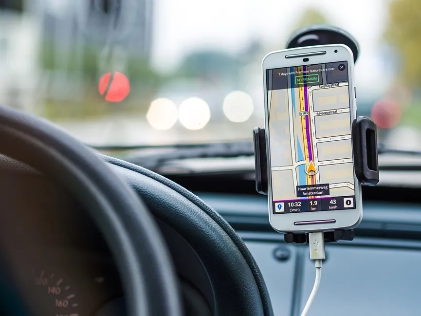 Zdjęcie Jak połączyć telefon z transmiterem przez Bluetooth - proste kroki i porady