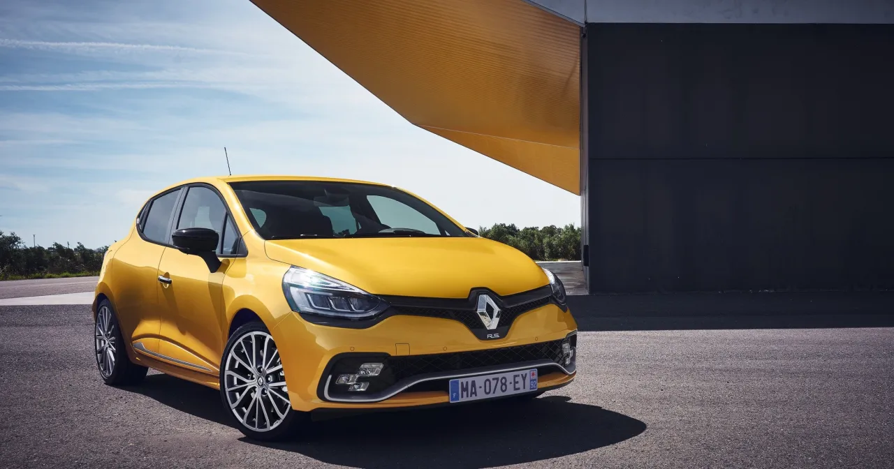 Zdjęcie Renault Clio 4 jaki silnik wybrać, aby uniknąć wysokich kosztów eksploatacji?