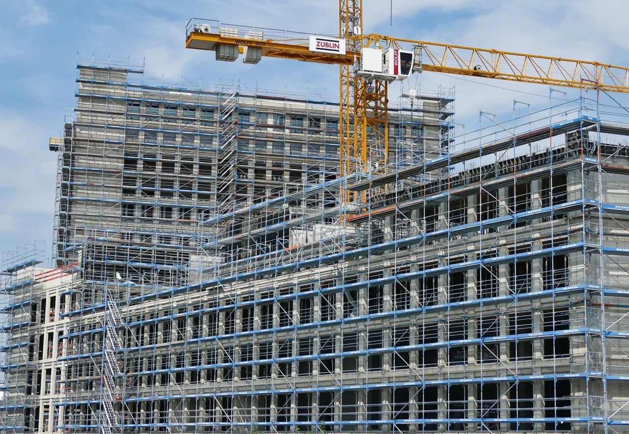 Zdjęcie Izolacja ławy fundamentowej jak skutecznie uniknąć problemów z wilgocią