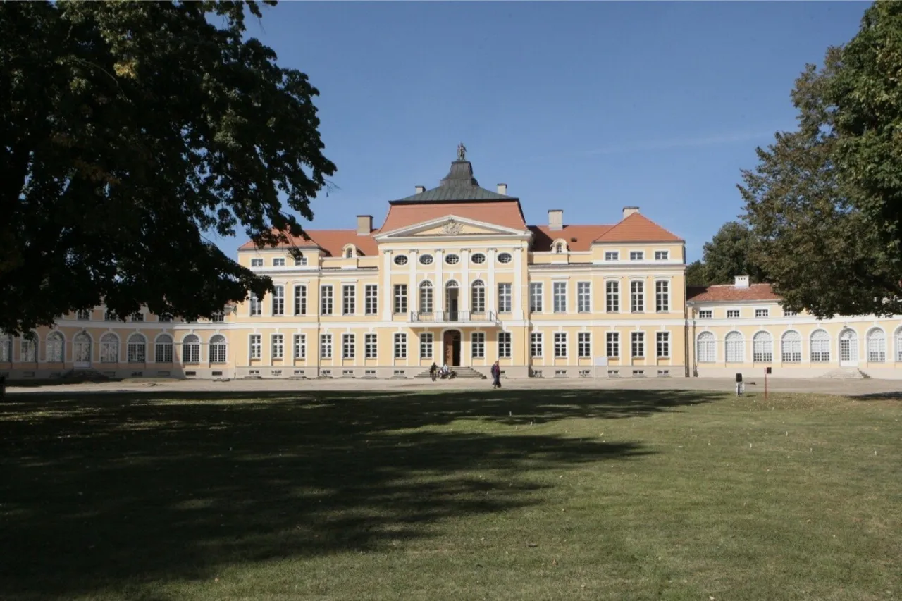 Zdjęcie Cennik biletów do pałacu w Rogalinie – poznaj ceny i atrakcje