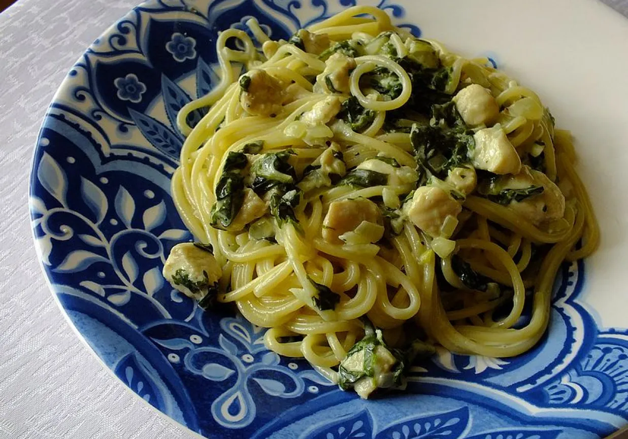 Zdjęcie Zdrowe spaghetti drobiowe – pyszna alternatywa dla Bolognese