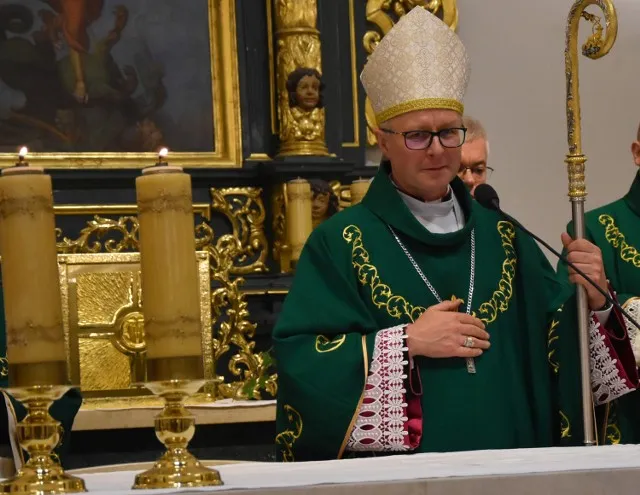 Zdjęcie Ksiądz Grzegorz Szafraniak - ile ma lat i co warto o nim wiedzieć?