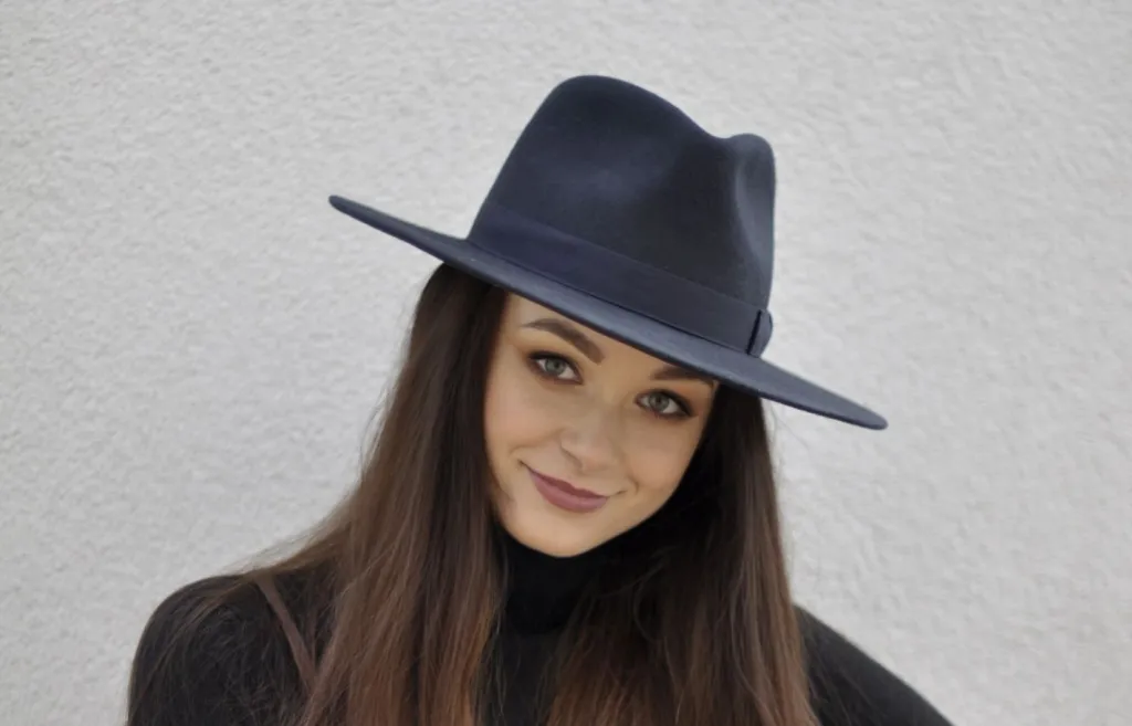 Zdjęcie Stylowe kapelusze damskie na jesień - inspiracje do wyjątkowych stylizacji