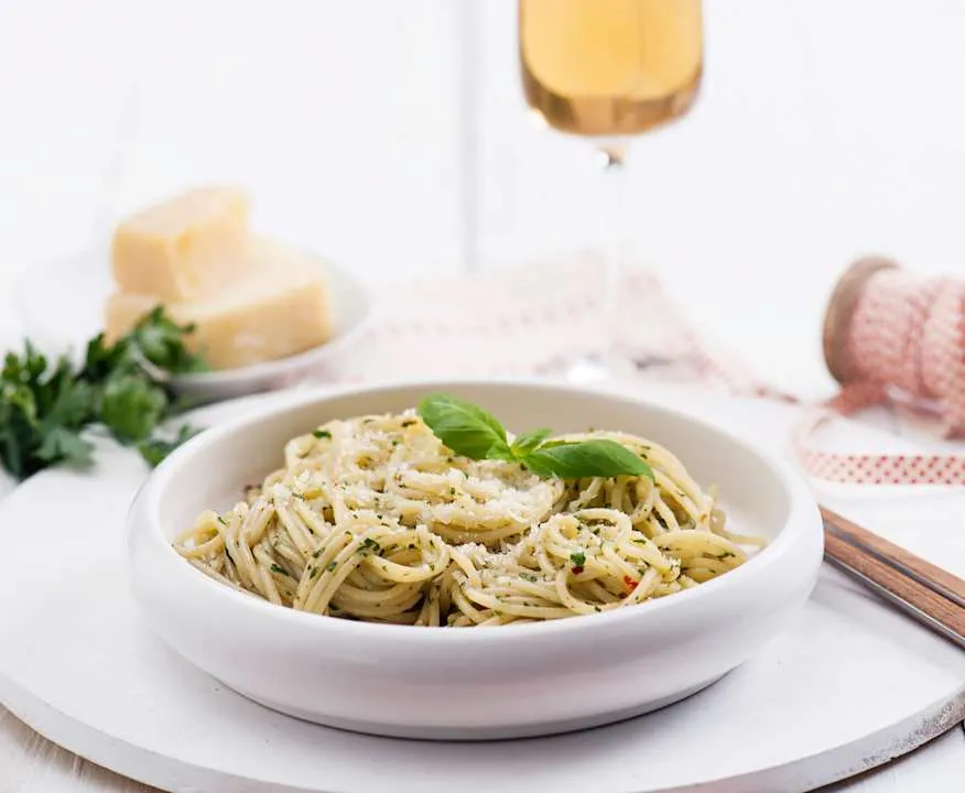 Zdjęcie Pyszne spaghetti aioli ze śmietaną - prosty przepis na obiad