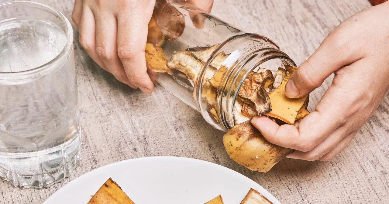 Zdjęcie Nawóz ze skórek bananów do jakich kwiatów? Oto najlepsze rośliny