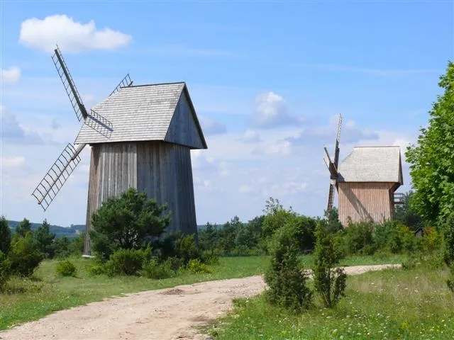 Zdjęcie Skansen koło Kielc: Odkryj fascynującą historię i tradycje Kielecczyzny