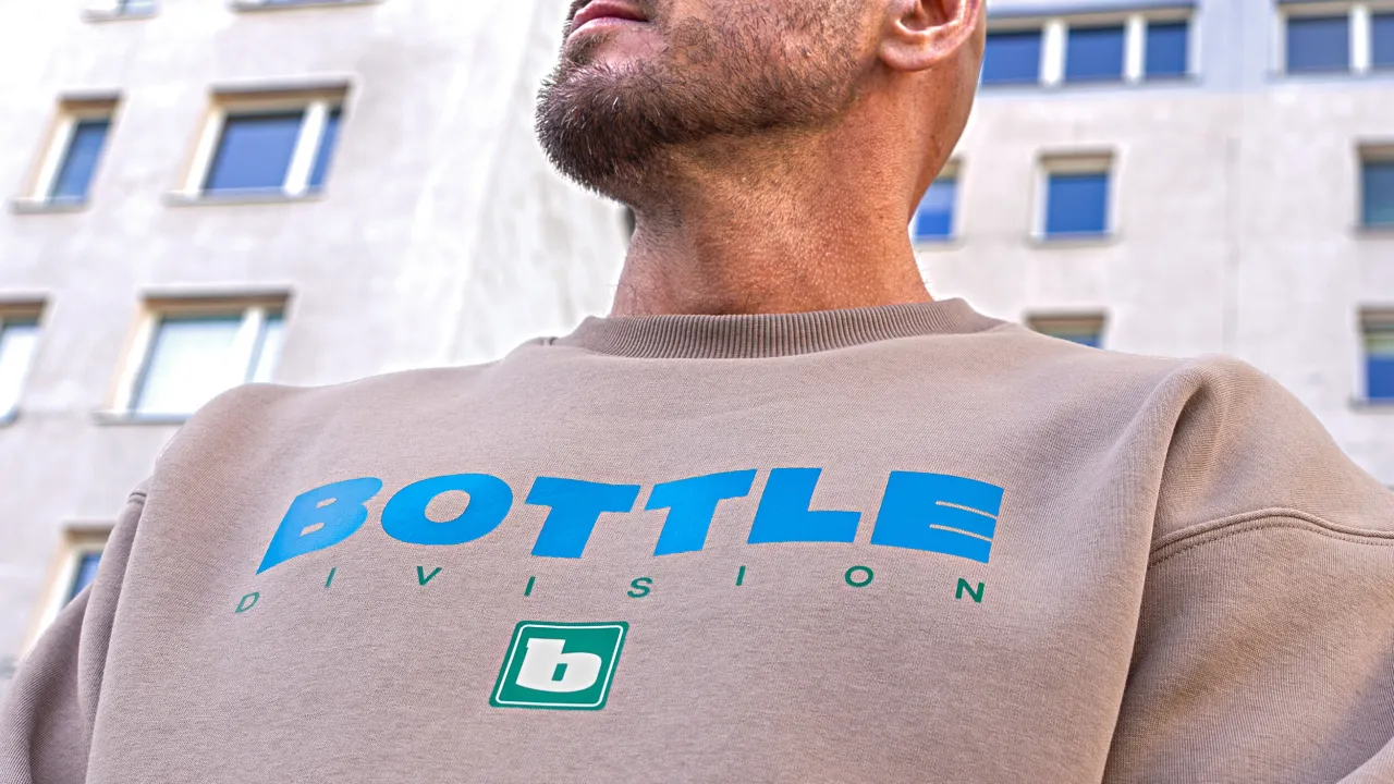 Zdjęcie Idealna bluza butelkowa zieleń? Sprawdź, gdzie kupić!