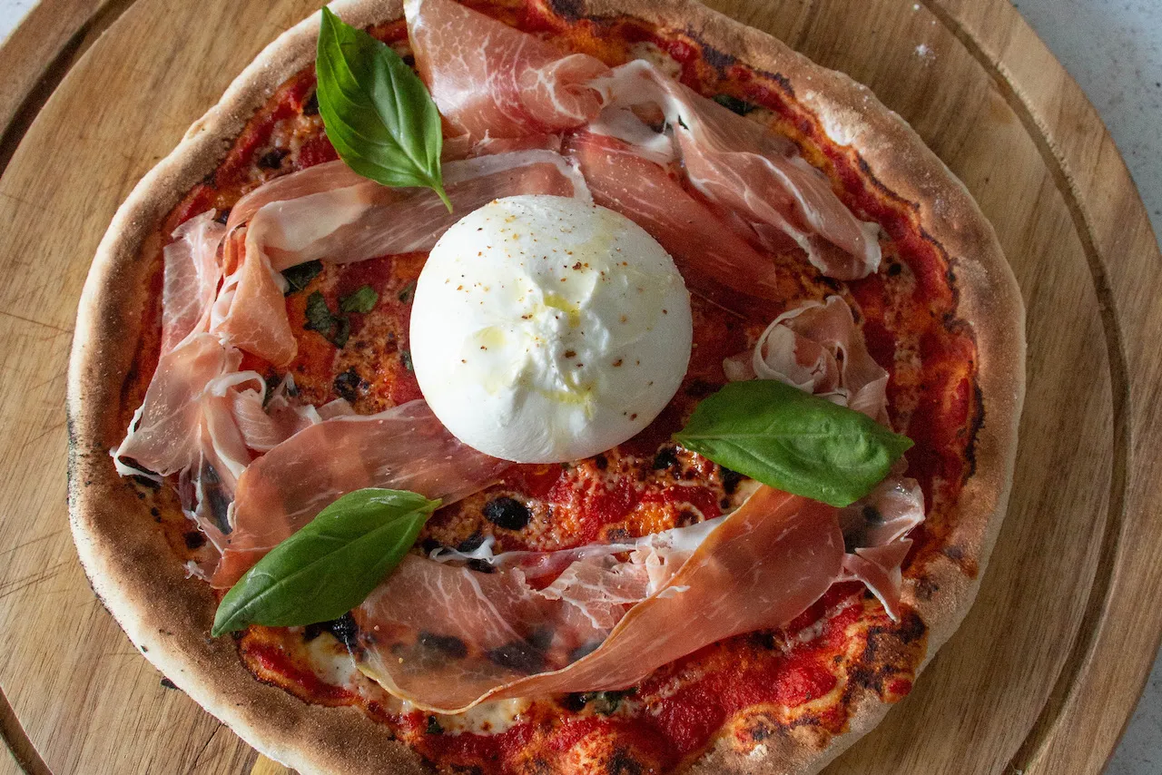 Zdjęcie Pizza jambon cru parfaite : le secret pour une saveur intacte