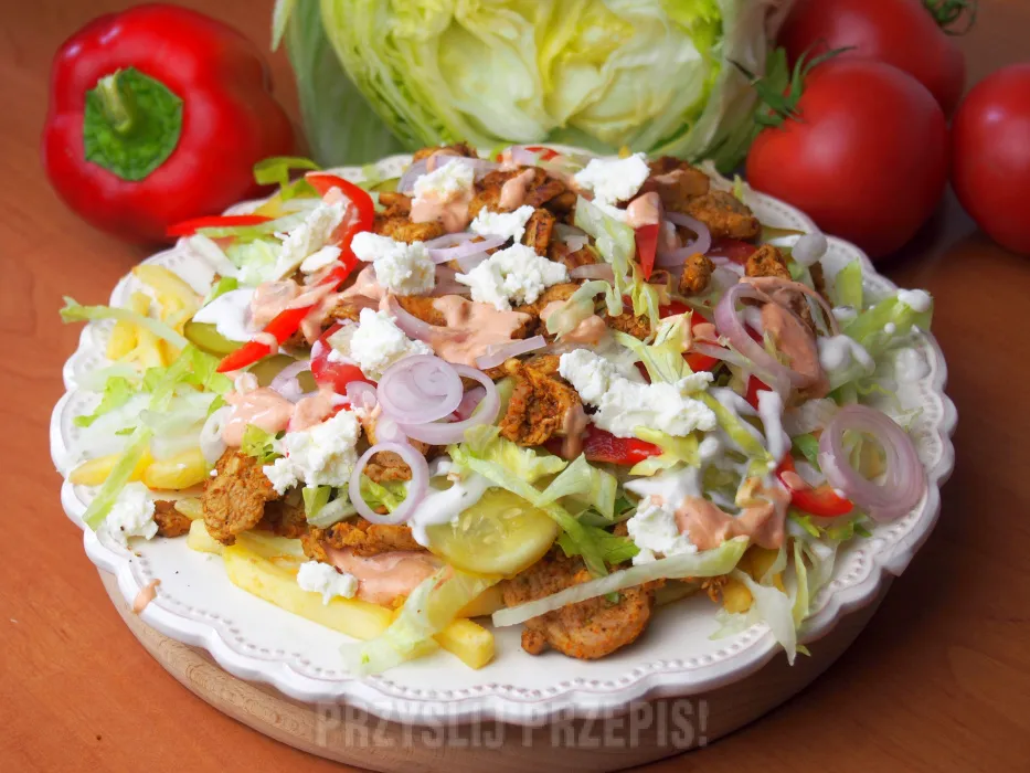 Zdjęcie Ile kalorii ma kebab na talerzu z frytkami? Zaskakujące fakty!