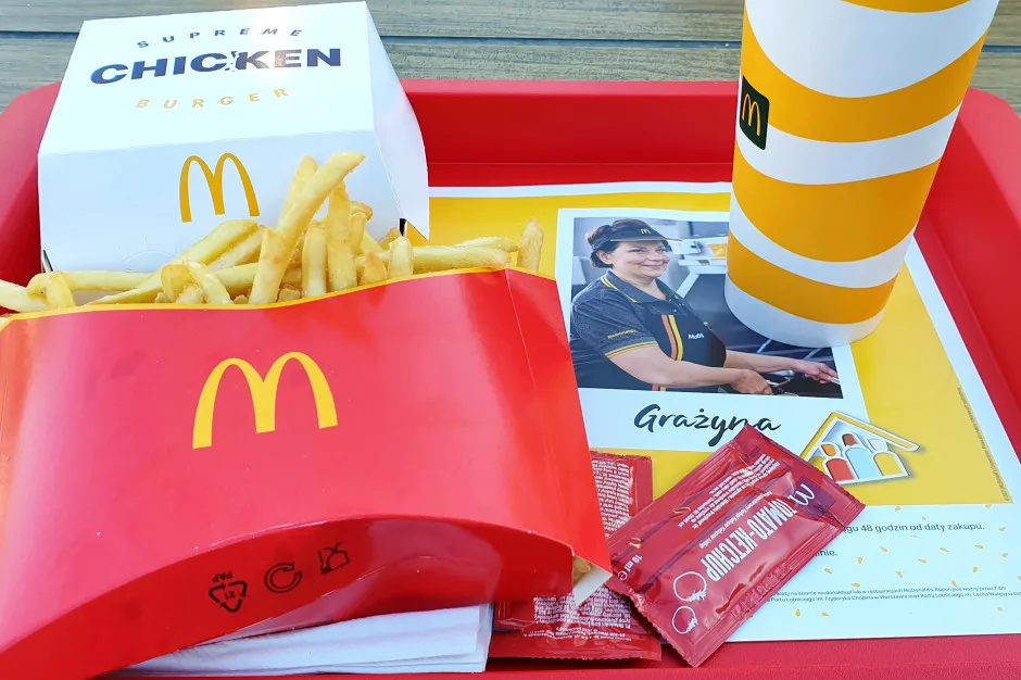 Zdjęcie Ile gram mają średnie frytki z McDonald&#039;s? Zaskakujące fakty o wadze
