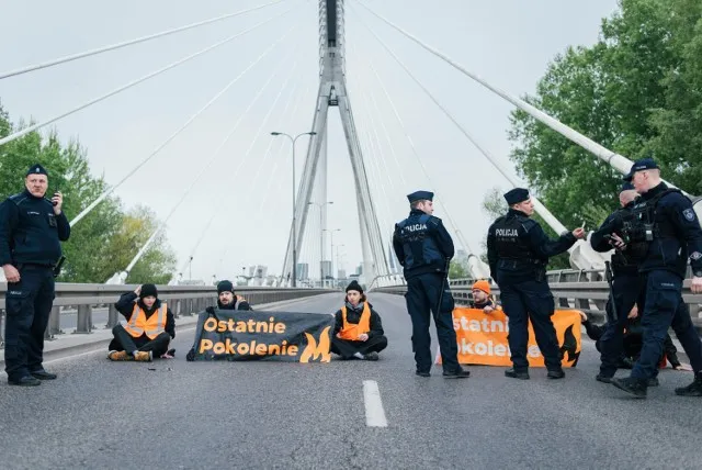 Zdjęcie Blokada mostów w Warszawie: dlaczego aktywiści protestują