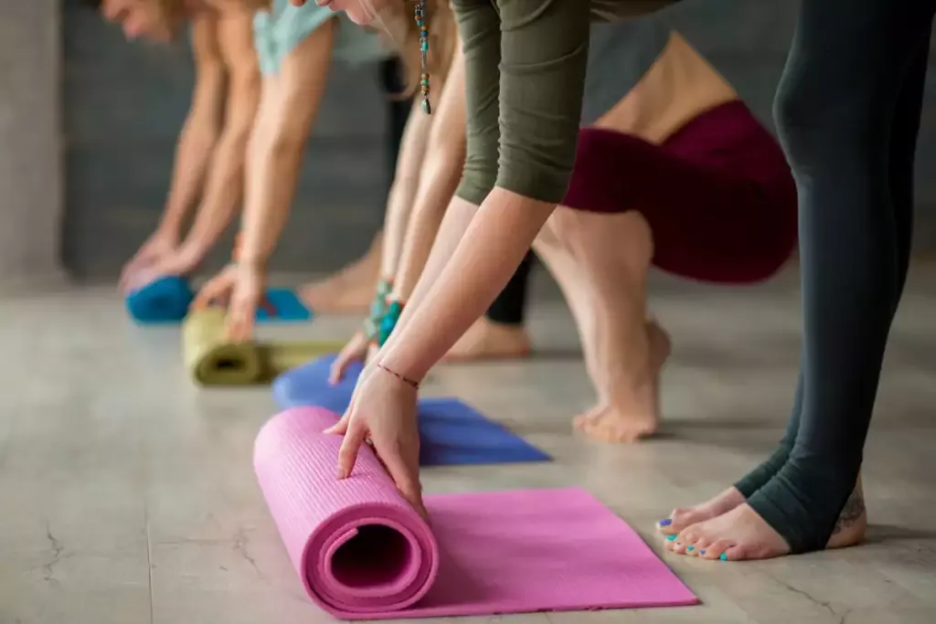 Zdjęcie Czyszczenie maty do jogi: Jak dbać, by służyła latami?