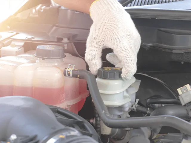 Zdjęcie Bremsflüssigkeit wechseln alle 4 Jahre? So gefährlich kann es werden