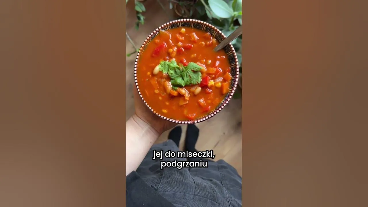 Zdjęcie Ile można bezpiecznie przechowywać zupę w lodówce? Uważaj na bakterie!