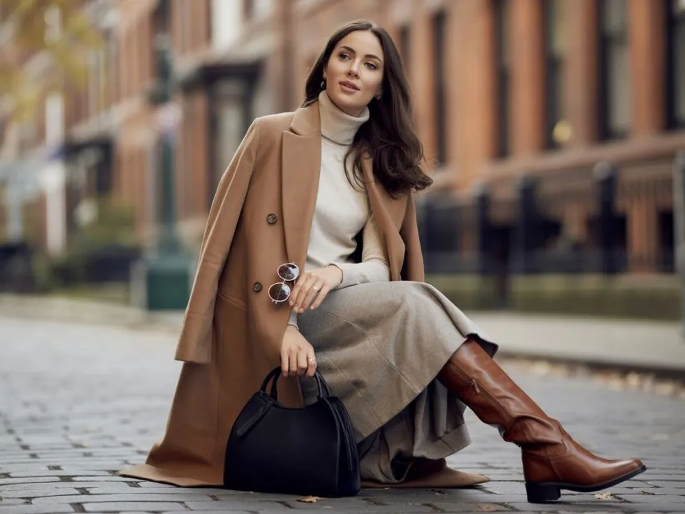 Zdjęcie Karmelowy płaszcz: Jak nosić go z klasą? Inspiracje i porady