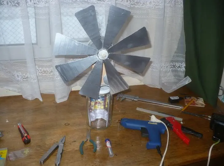 Zdjęcie Jak zrobic elektrownie wiatrowa 12V i oszczędzaj na energii