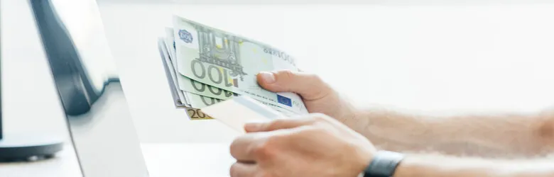 Zdjęcie Czy warto inwestować w euro? Odkryj ryzyka i korzyści teraz
