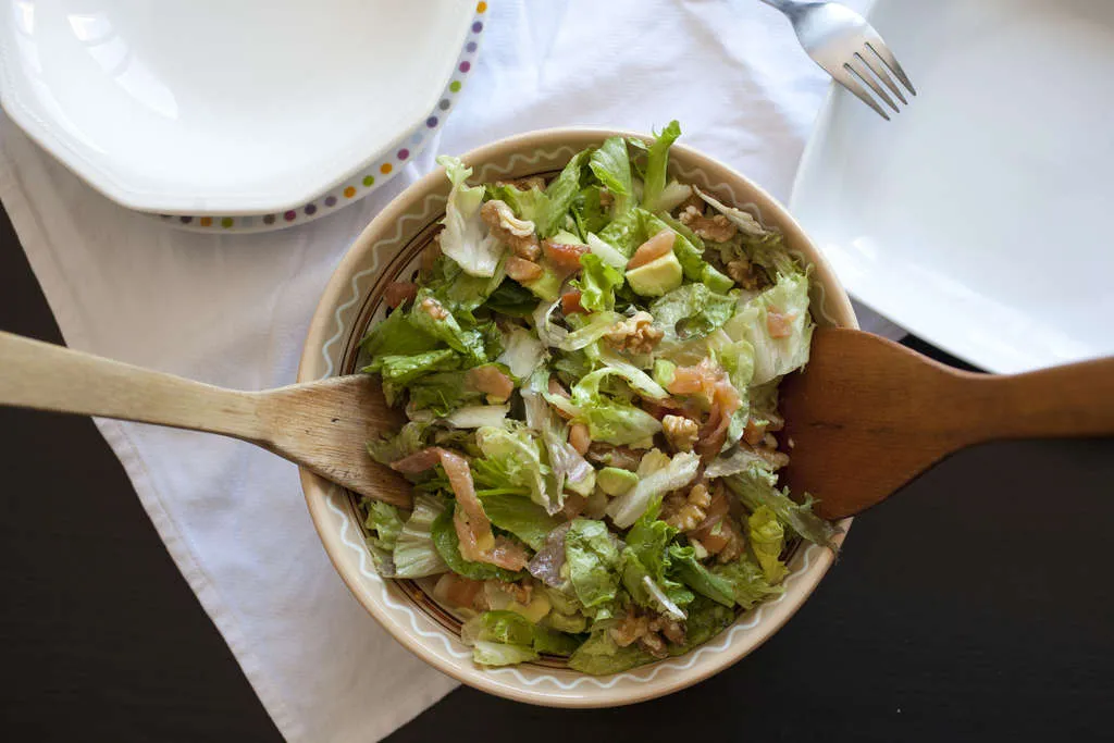 Zdjęcie Deliciosa ensalada de salmón ahumado y aguacate que debes probar