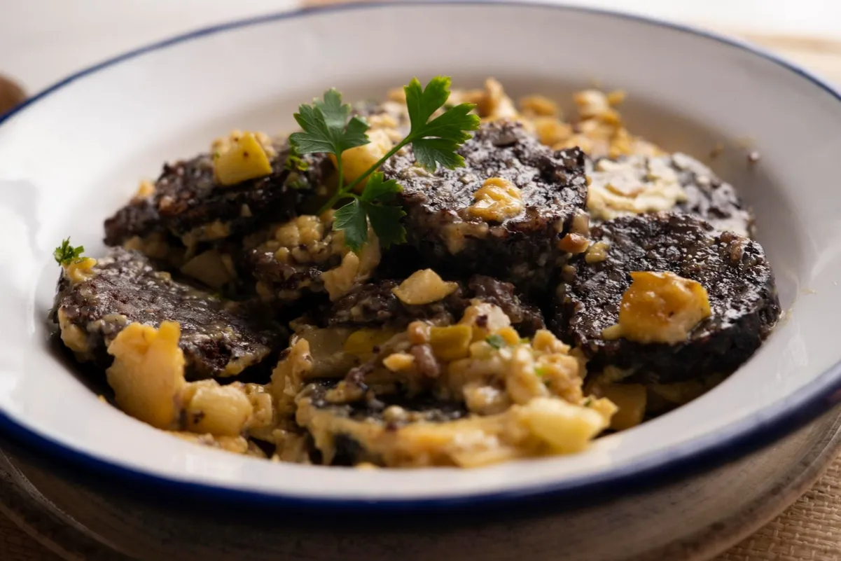 Zdjęcie Jak przyprawić kaszankę na grilla, aby zaskoczyć smakiem?