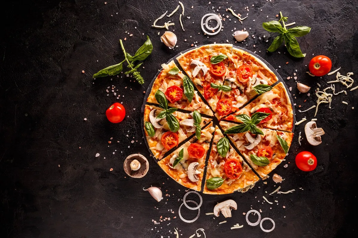 Zdjęcie Ile kalorii ma średnia pizza? Zaskakujące różnice w kaloryczności