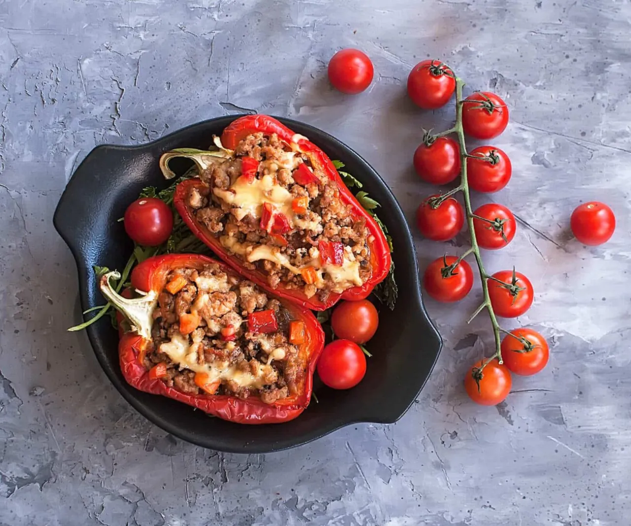 Zdjęcie Najlepsza papryka faszerowana keto: prosty przepis w 4 prostych krokach