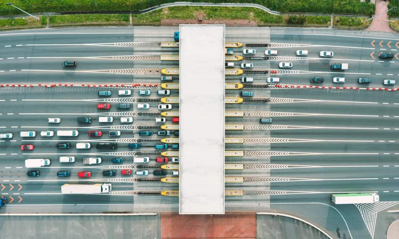 Zdjęcie Jak płacić za autostradę do Gdańska? Poznaj wszystkie metody płatności