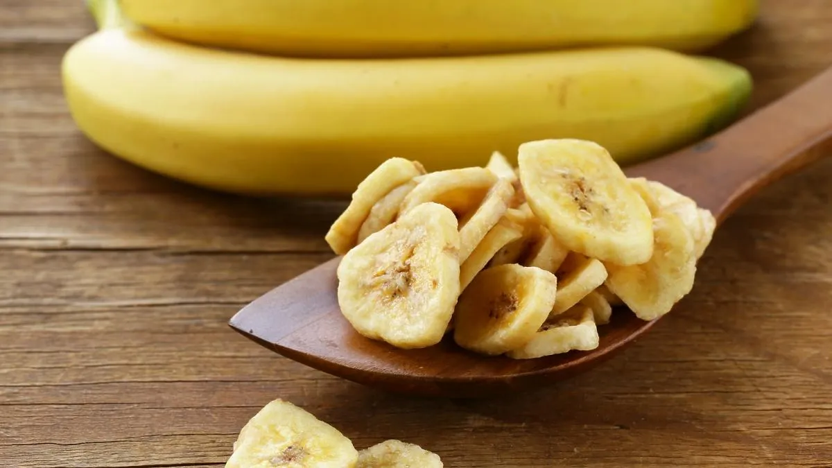 Zdjęcie Czy jeść banana przed czy po treningu? Sprawdź, co lepsze dla energii i regeneracji