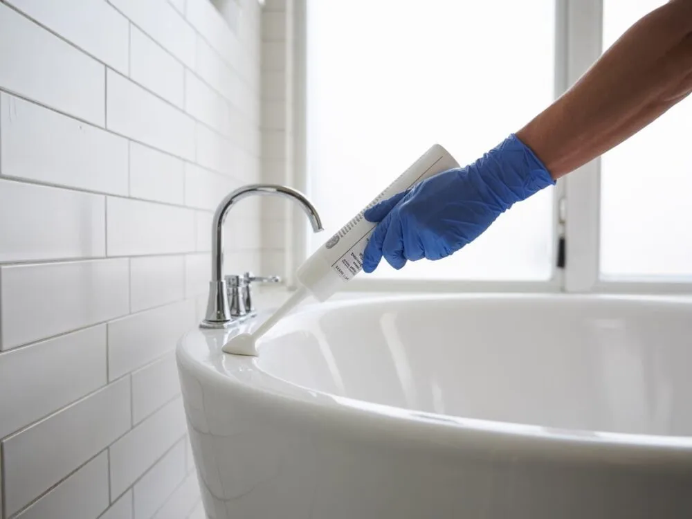 Zdjęcie Jaki silikon do WC? Wybierz najlepszy dla higieny i trwałości