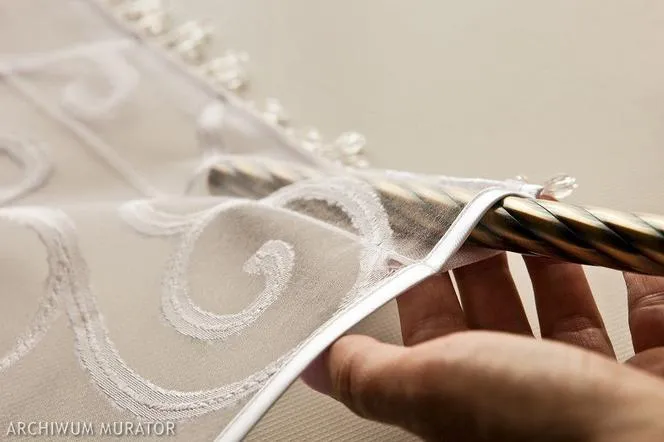 Zdjęcie Jak uszyć firankę na okno dachowe: 10 praktycznych wskazówek