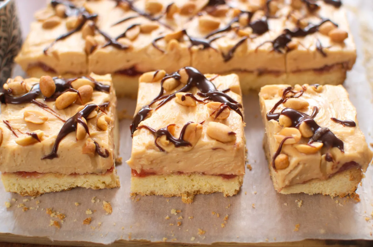 Zdjęcie Przepis na ciasto z masłem orzechowym, które zachwyci każdego smakosza