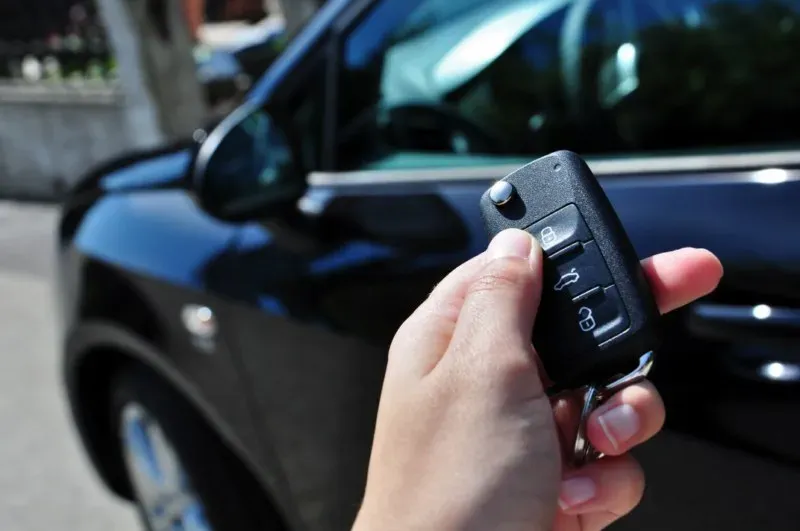 Zdjęcie Jak otworzyć centralny zamek, gdy klucz nie działa - sprawdź te metody