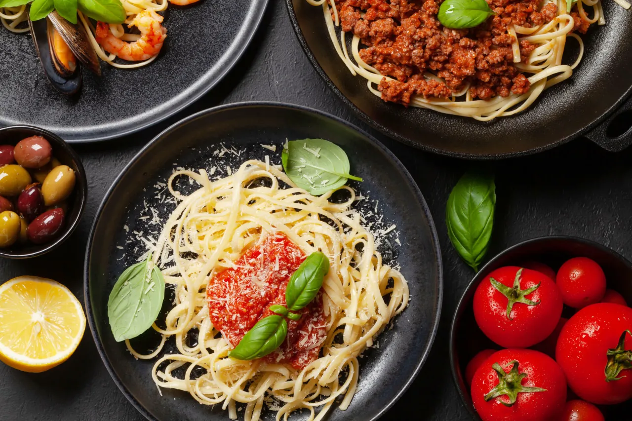 Zdjęcie Jaki ser do spaghetti zamiast parmezanu? Odkryj pyszne alternatywy