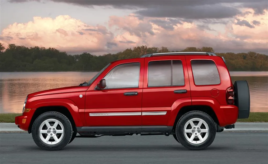 Zdjęcie Jeep Liberty jaki silnik wybrać? Porównanie opcji silnikowych