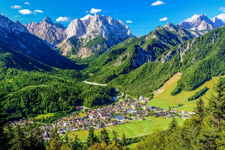 Zdjęcie Planica jakie góry: Odkryj niesamowite szczyty Alp Julijskich