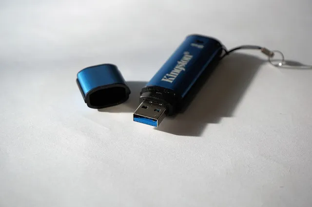 Zdjęcie Ile kosztuje pendrive? Ceny, porównania i najlepsze oferty 2023