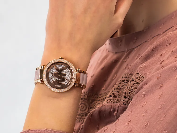 Zdjęcie Elegancki zegarek damski - stylowy wybór, który podkreśli Twój urok