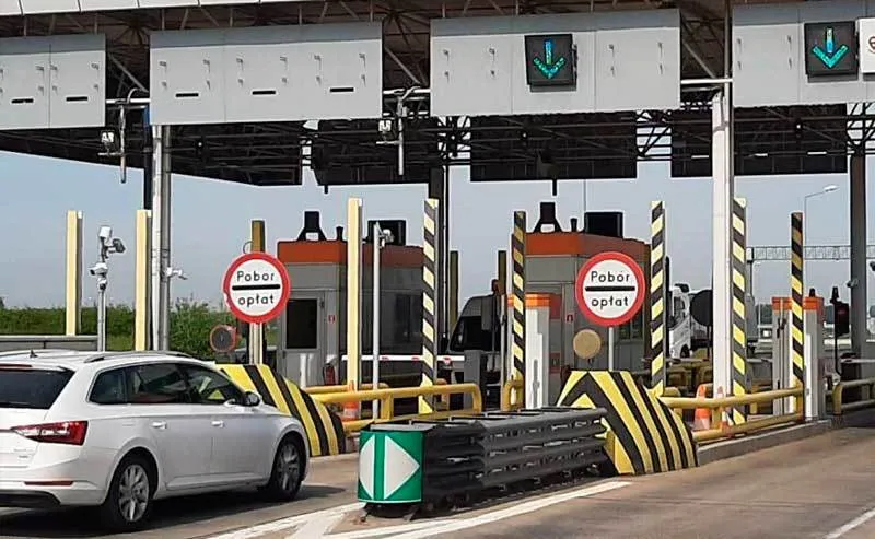 Zdjęcie Czy na autostradzie A2 można płacić kartą? Sprawdź, co musisz wiedzieć