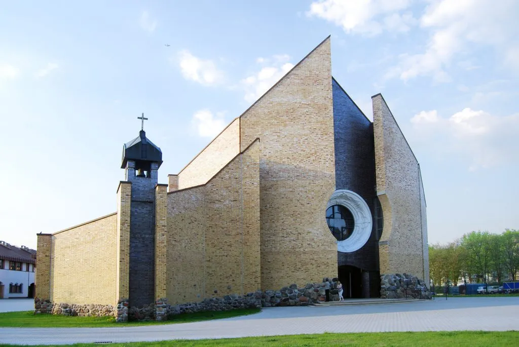 Zdjęcie Sanktuarium Miłosierdzia Bożego w Łodzi – historia, msze i wydarzenia