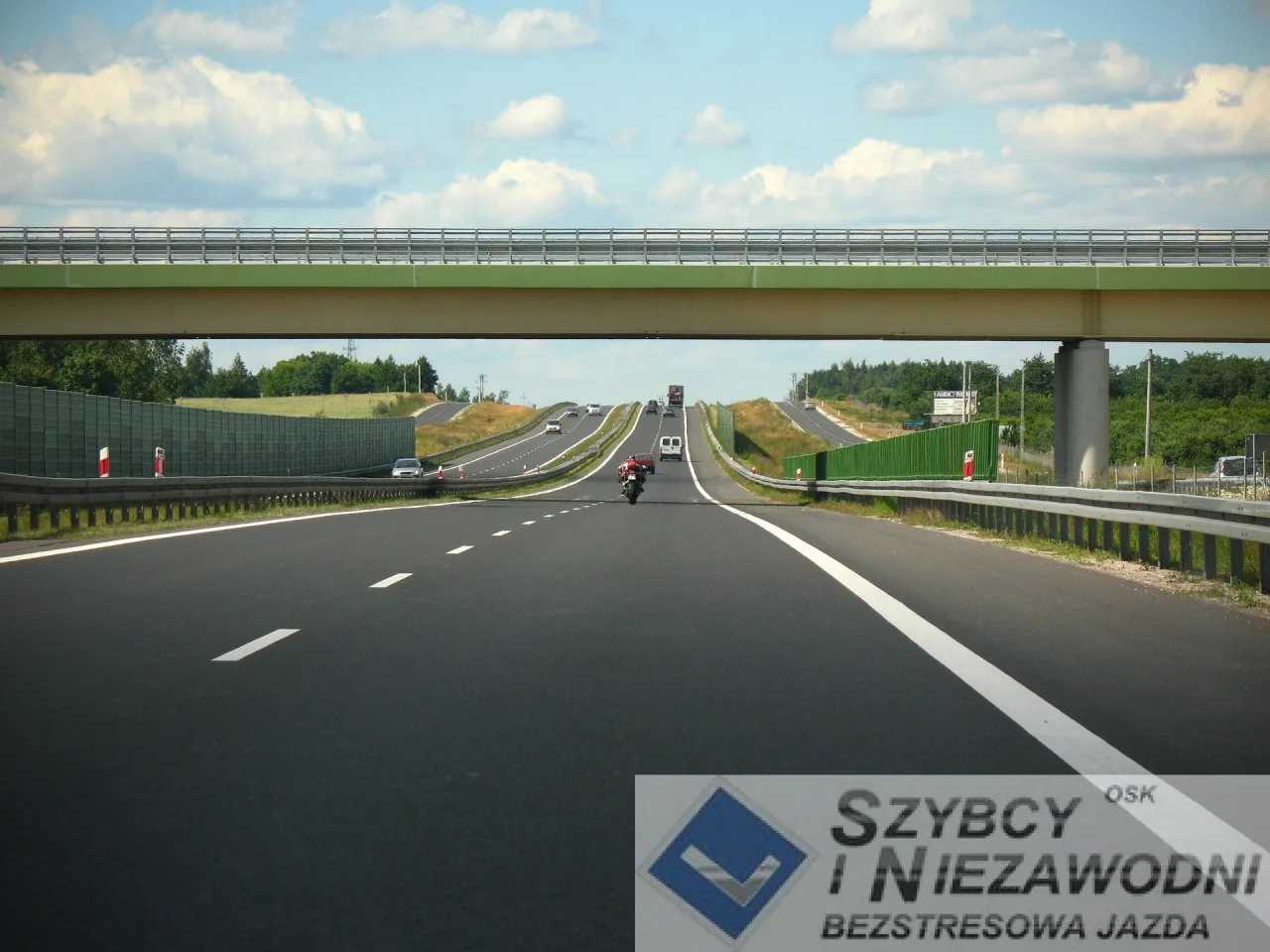 Zdjęcie Maksymalna prędkość na autostradzie w Polsce – co grozi za jej przekroczenie?