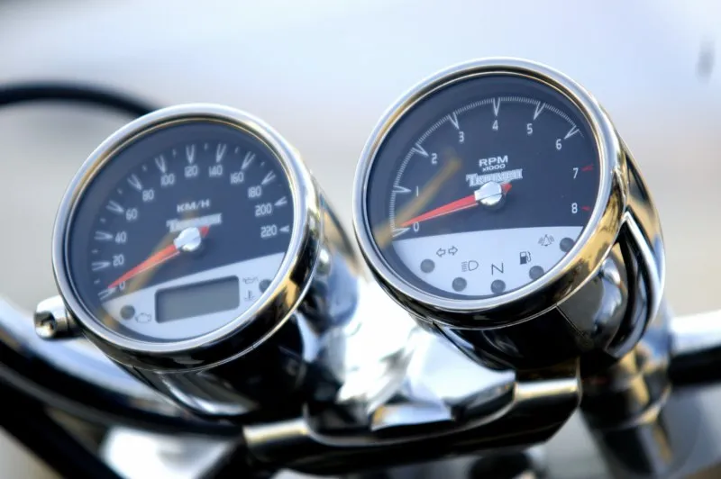 Zdjęcie Obowiązkowe wyposażenie motocykla – co zawiera?