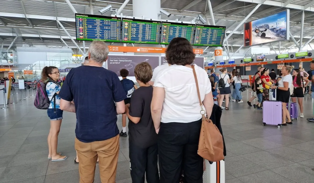 Zdjęcie Jak nadać bagaż na lotnisku i uniknąć nieprzyjemnych niespodzianek