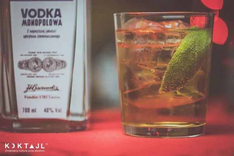 Zdjęcie Przepisy na drinki z energetykiem, które zaskoczą twoich gości