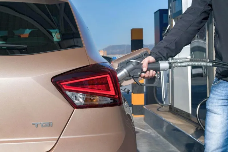 Zdjęcie CNG a LPG: Kluczowe różnice, które musisz znać przed wyborem paliwa