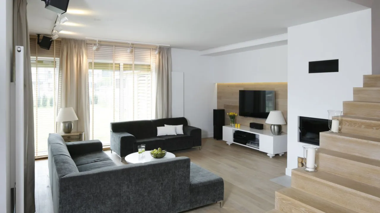 Zdjęcie Jak urządzić salon w domu jednorodzinnym: 5 inspirujących pomysłów