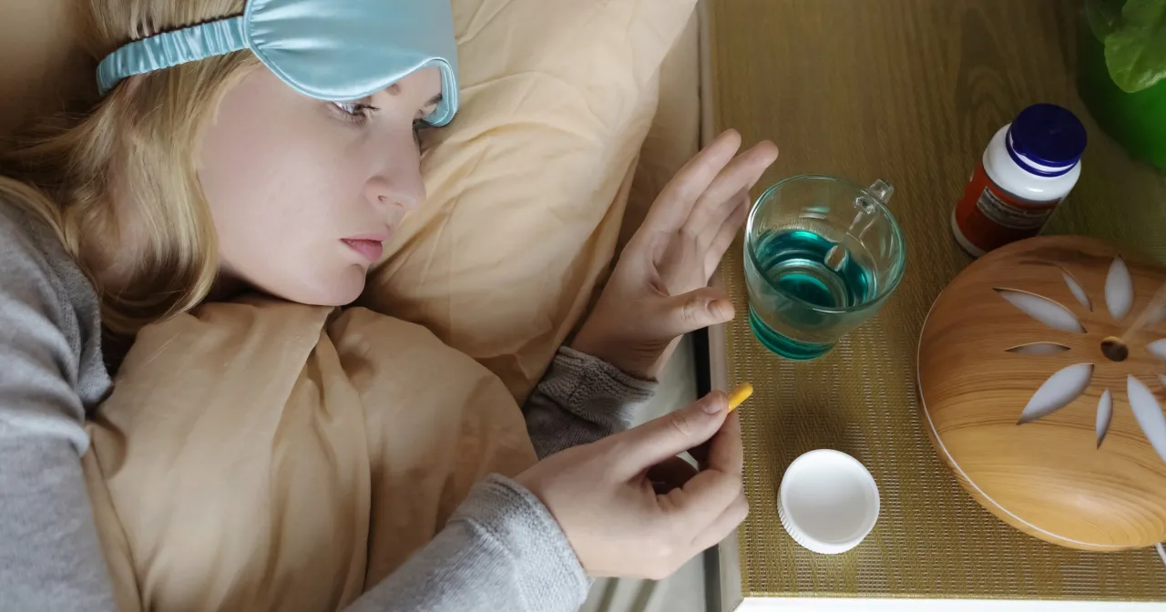 Zdjęcie Czy melatoninę można brać codziennie? Poznaj skutki i zagrożenia