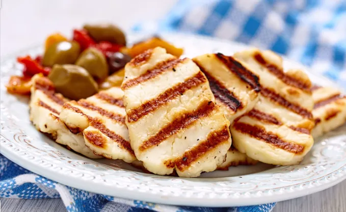 Zdjęcie Co Warto Kupić na Cyprze - ryby, wyroby ceramiczne, port, ser halloumi?
